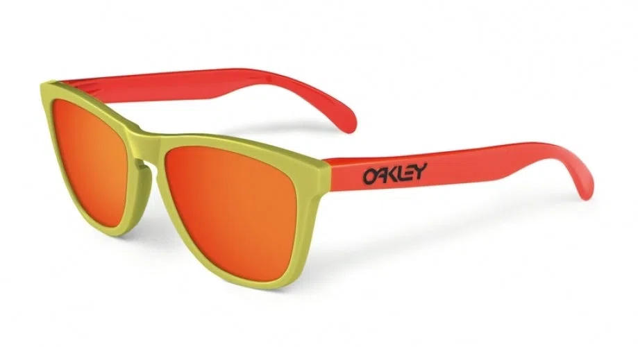 Oakley Frogskins 9013 Sunglasses - Crystal Clear - view 46